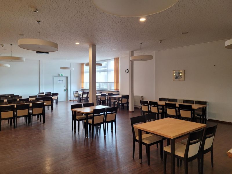 Sporhallengaststaette02